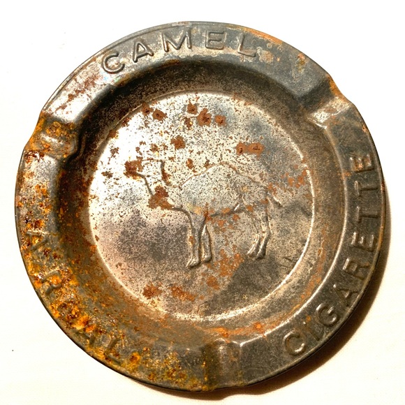 Vintage Camel Pressed Tin Advertising Ashtray - A Real Cigarette - Picture 5 of 8